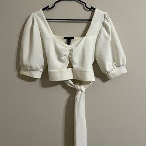 WOMEN’S CROPPED BLOUSE